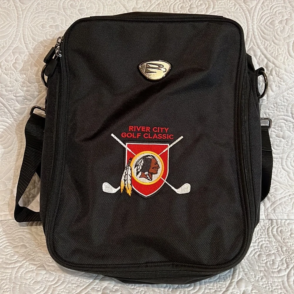 Burton Golf River City Golf Classic shoe bag and‎ golf accessories